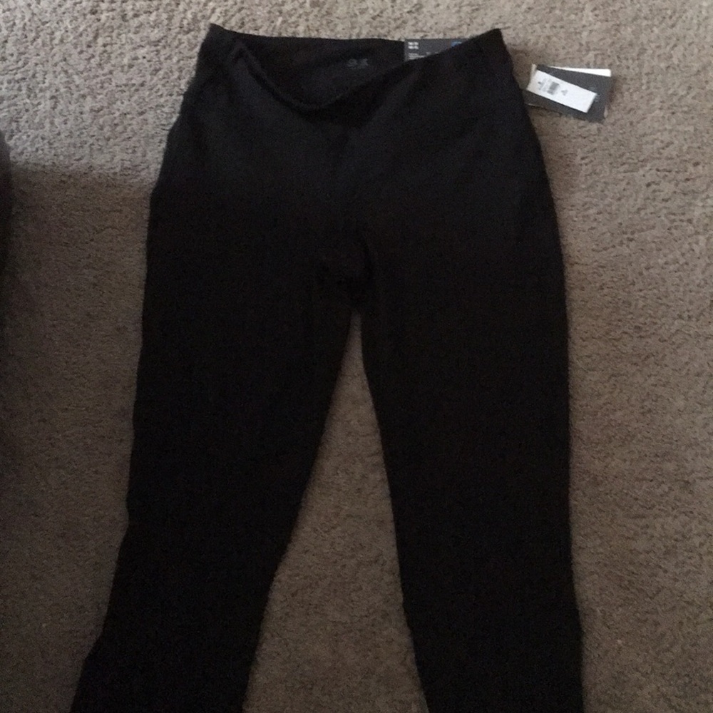 NWT Gapfit Capri Length Leggings